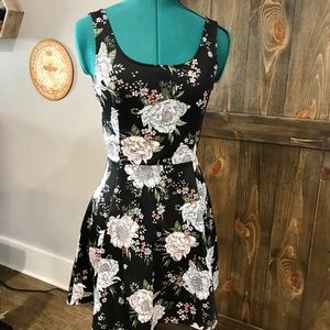 DIVIDED Fit & Flare Floral Dress 2/4